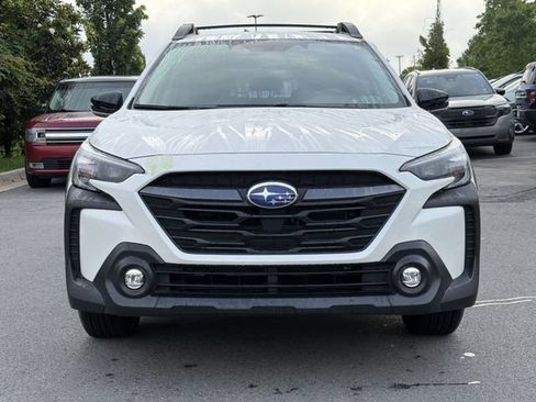 Certified 2025 Subaru Outback Premium AWD/4WD image 8