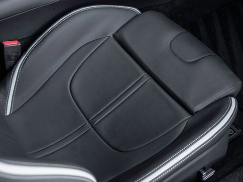 Used 2023 Ferrari SF90 Stradale image 39