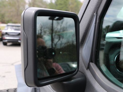 Used 2020 Jeep Wrangler Unlimited Sahara image 14