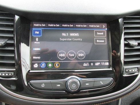 Used 2018 Chevrolet Trax LT w/ Sun & Sound Package FWD image 13