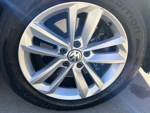 Used 2020 Volkswagen Passat 2.0T SE image 12