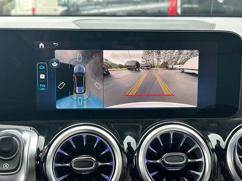 New 2026 Mercedes-Benz GLB 250 image 31