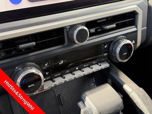 Used 2025 Toyota Tacoma TRD Off-Road w/ TRD Off Road Premium Package AWD/4WD image 28