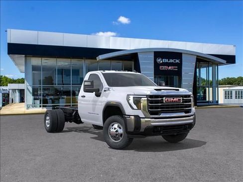 New 2026 GMC Sierra 3500 Pro w/ Convenience Package AWD/4WD image 1