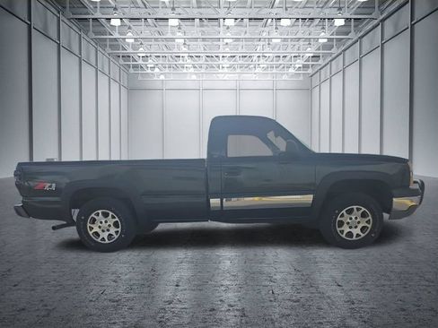 Used 2004 Chevrolet Silverado 1500 W/T w/ Snow Plow Prep Package AWD/4WD image 8