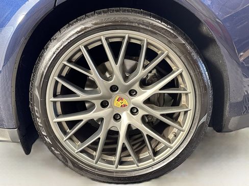 Used 2018 Porsche Panamera 4S image 42