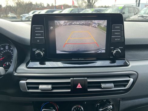 Used 2023 Kia Seltos LX image 18