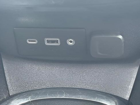 Used 2022 Chevrolet Malibu LT FWD image 28
