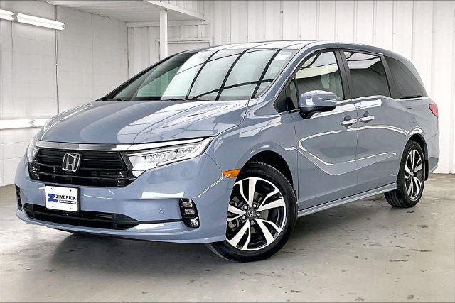 Certified 2024 Honda Odyssey Touring image 2