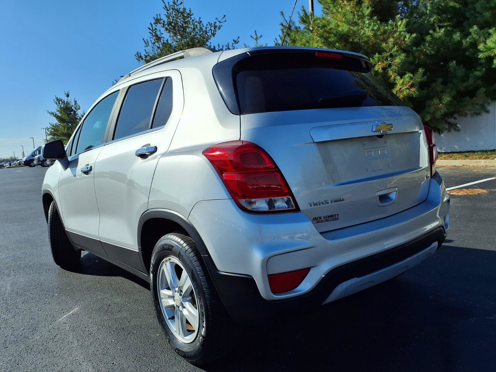 Used 2018 Chevrolet Trax LT w/ LT Convenience Package AWD/4WD image 27