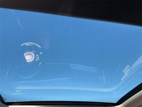 Used 2025 Kia Sorento S w/ Panoramic Sunroof Package image 12