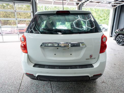 Used 2015 Chevrolet Equinox LS FWD image 3