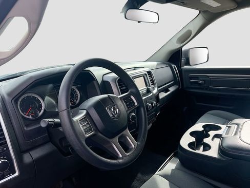 Used 2022 RAM 1500 Classic SLT RWD image 9