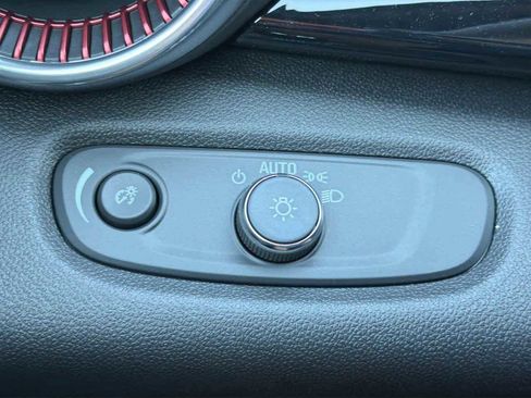 New 2026 Chevrolet Trax RS w/ Sunroof Package FWD image 25