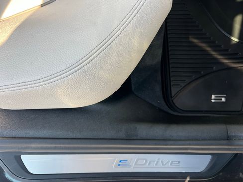 Used 2018 BMW 530e RWD image 50