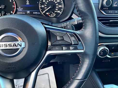 Used 2021 Nissan Altima 2.5 SR w/ SR Premium Package FWD image 25