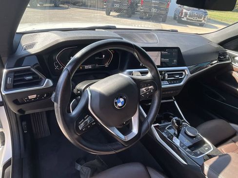 Used 2022 BMW 430i Convertible w/ Premium Package image 11