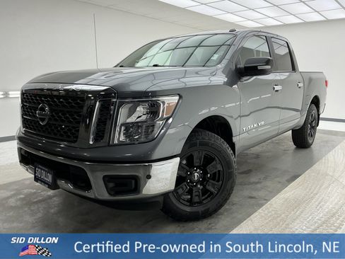 Used 2018 Nissan Titan SV w/ SV Convenience Package image 1