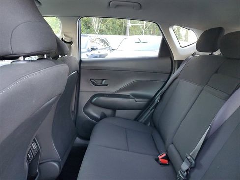 Used 2025 Hyundai Kona SEL image 12
