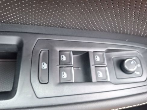 New 2025 Volkswagen Atlas SEL image 19