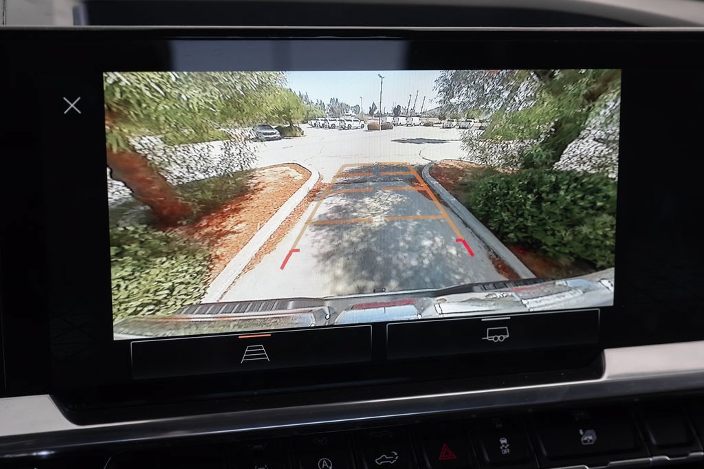 Used 2026 GMC Sierra 1500 SLT RWD image 35