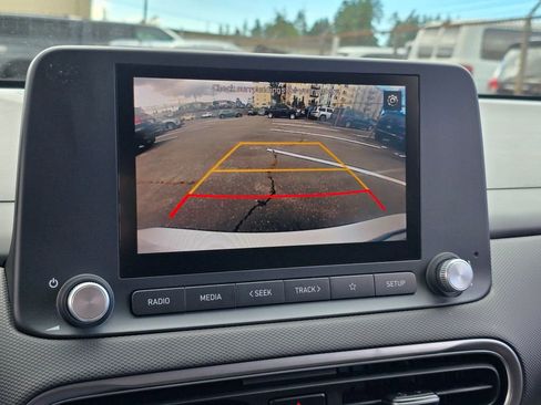 Used 2023 Hyundai Kona SE FWD image 21