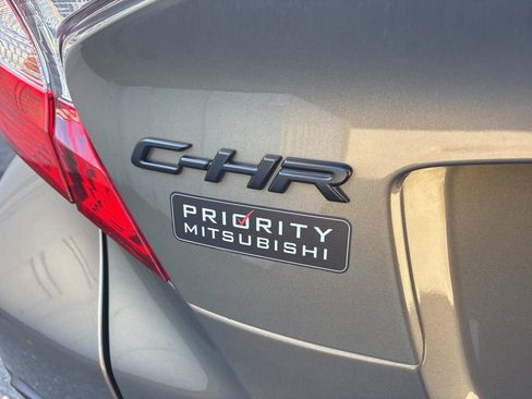 Used 2021 Toyota C-HR XLE FWD image 23