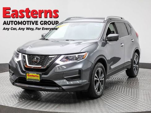 Used 2020 Nissan Rogue SV w/ Premium Package image 40