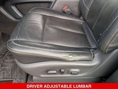 Used 2019 Nissan Titan SL w/ Midnight Edition AWD/4WD image 15
