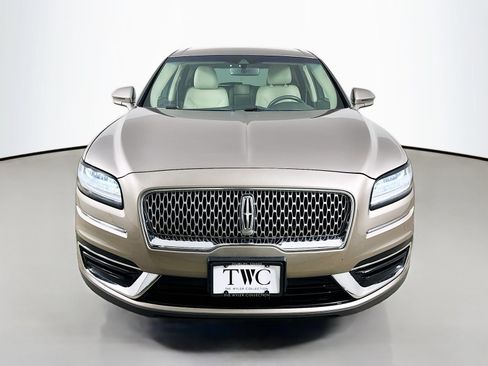 Used 2019 Lincoln Nautilus FWD image 2