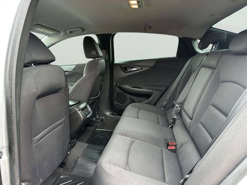 Used 2016 Chevrolet Malibu LT image 11