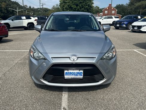 Used 2017 Toyota Yaris iA FWD image 2