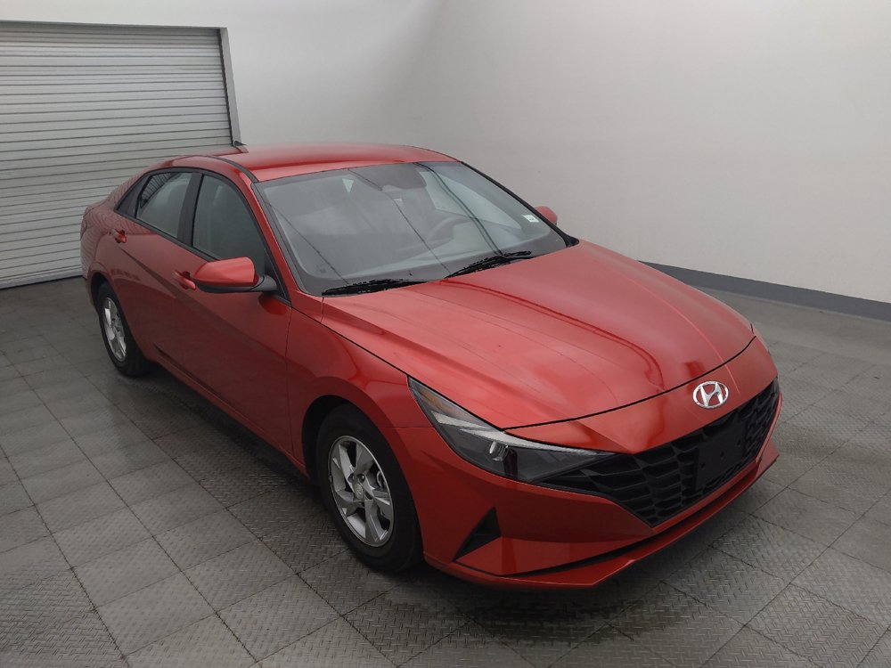 Used 2021 Hyundai Elantra SE FWD image 13