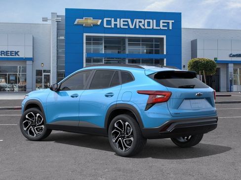 New 2026 Chevrolet Trax RS w/ Driver Confidence Package FWD image 5