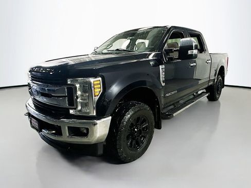 Used 2018 Ford F350 XLT w/ XLT Premium Package image 2