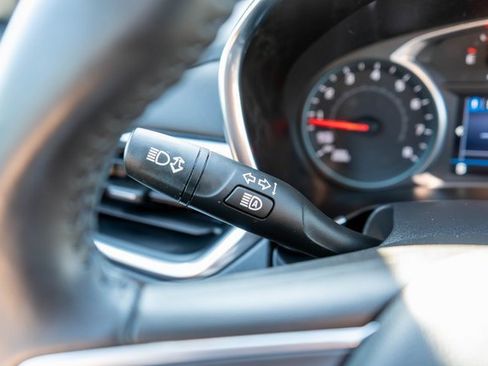 Used 2022 Chevrolet Equinox LT image 24