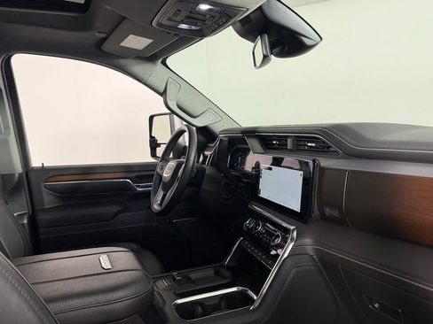 Used 2024 GMC Sierra 2500 Denali AWD/4WD image 33