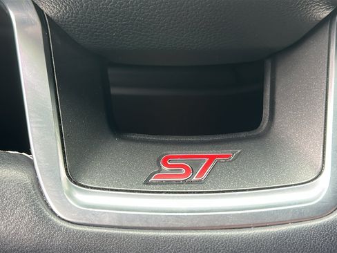 Used 2023 Ford Explorer ST w/ Equipment Group 401A AWD/4WD image 21