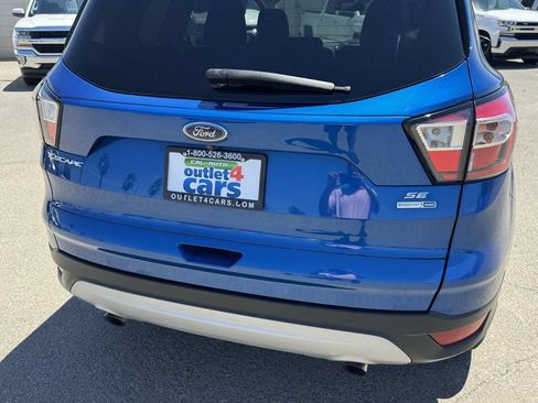 Used 2018 Ford Escape SE w/ SE Sync 3 Package AWD/4WD image 9