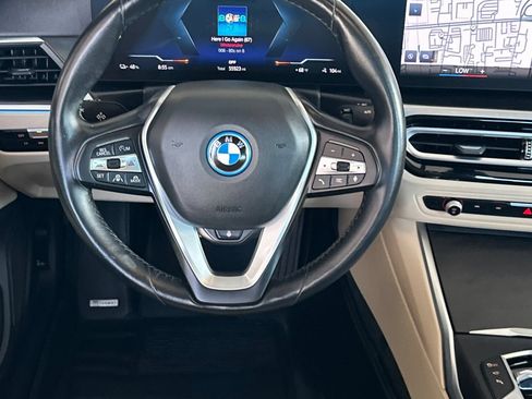 Used 2023 BMW i4 eDrive35 RWD image 11