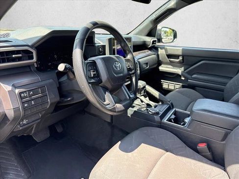 Certified 2025 Toyota Tacoma SR5 AWD/4WD image 9