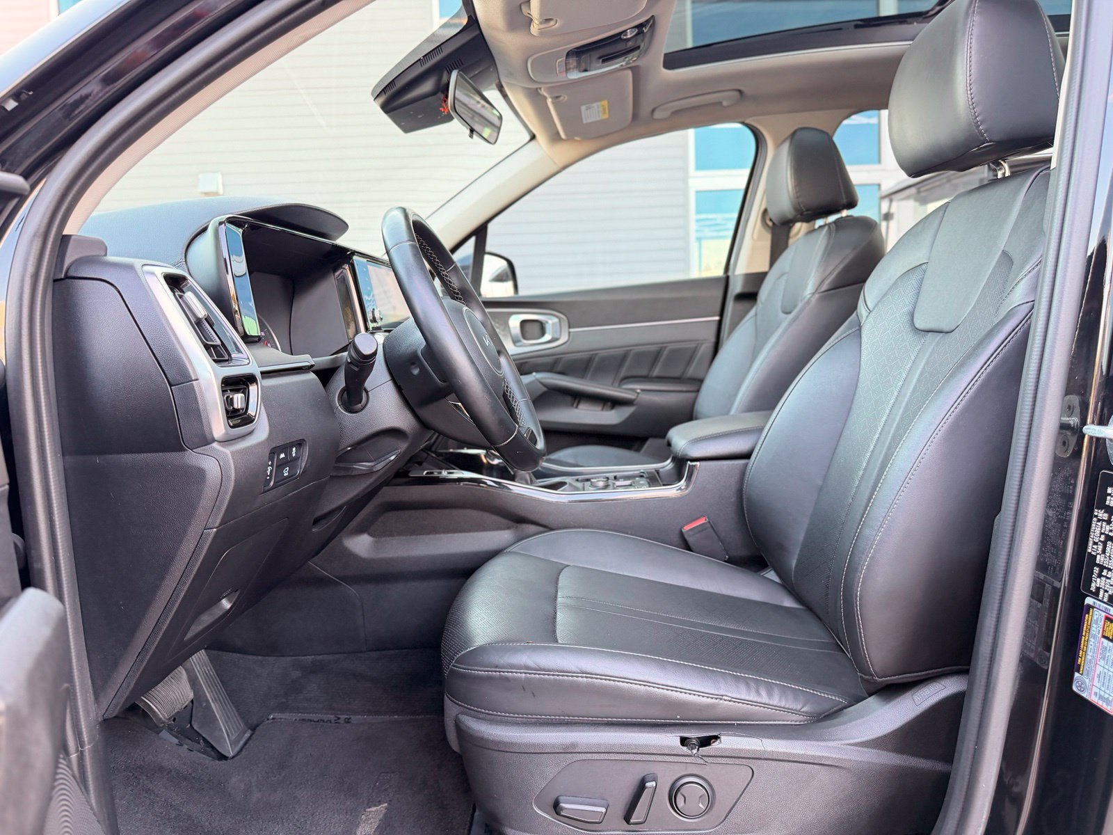 Used 2022 Kia Sorento SX AWD/4WD image 16