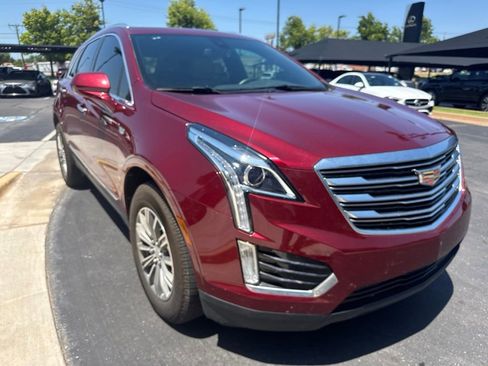 Used 2018 Cadillac XT5 Luxury w/ Driver Awareness Package FWD image 2