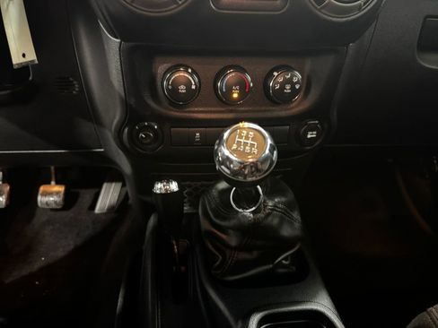 Used 2017 Jeep Wrangler Unlimited Sport w/ Quick Order Package 23S image 27