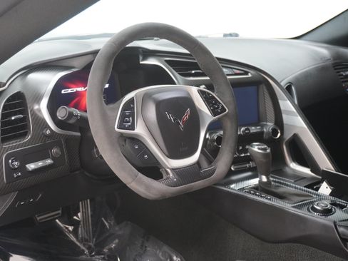 Used 2018 Chevrolet Corvette Grand Sport w/ Z07 Performance Package RWD image 11