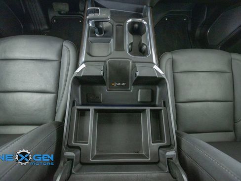 Used 2025 GMC Sierra 1500 SLT w/ SLT Premium Plus Package AWD/4WD image 30