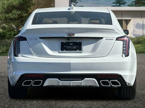 New 2026 Cadillac CT5 V image 5