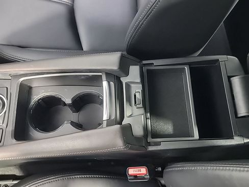 Used 2018 MAZDA MAZDA3 Touring FWD image 32