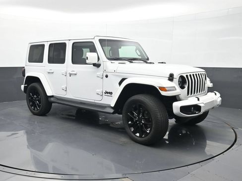 Used 2021 Jeep Wrangler Unlimited Sahara AWD/4WD image 23