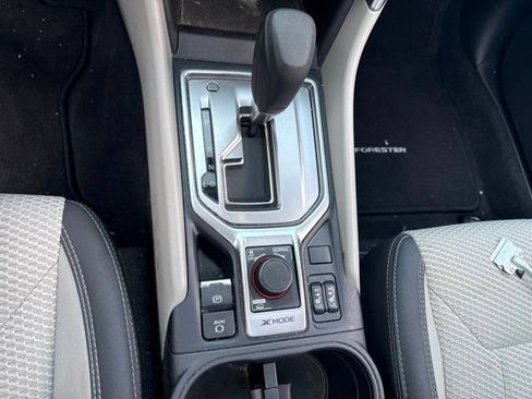 Used 2021 Subaru Forester Premium AWD/4WD image 21